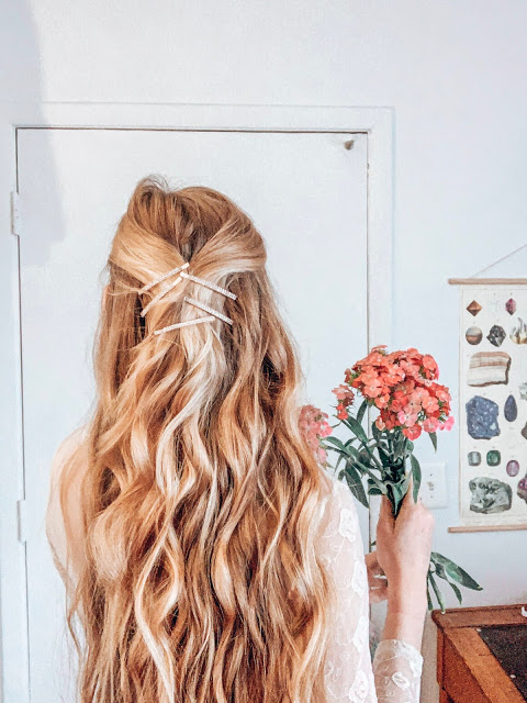 Beachy waves with barette trend, long blonde hair